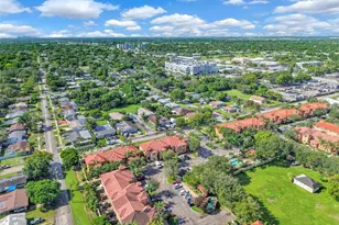 5844 Siena Ln, Hollywood, FL 33021 - Photo 36