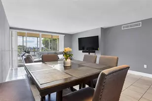 1750 NE 191st St, Miami, FL 33179 - Photo 4