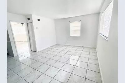 825 NW 9th St #825, Hallandale Beach, FL 33009 - Photo 4