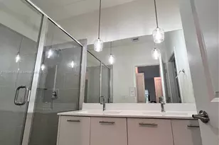 8381 NW 43rd St, Doral, FL 33166 - Photo 12