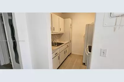 230 SW 11th Ave #14, Hallandale Beach, FL 33009 - Photo 16