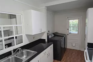 18441 NE 20th Pl, North Miami Beach, FL 33179 - Photo 14