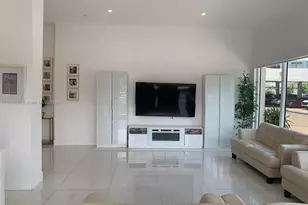 2751 S Ocean Dr, Hollywood, FL 33019 - Photo 8