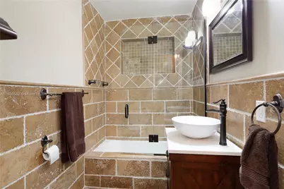 6461 SW 74th St, South Miami, FL 33143 - Photo 14