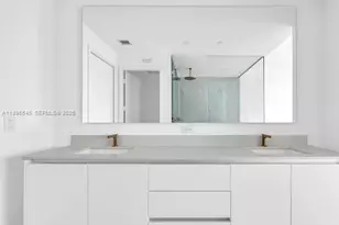 700 NE 24th St, Miami, FL 33137 - Photo 14