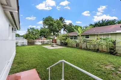 1221 NW 34th Ave #1221, Miami, FL 33125 - Photo 14