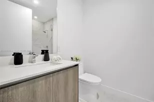 17550 Collins Ave, Sunny Isles Beach, FL 33160 - Photo 20