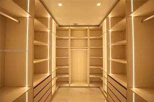 700 NE 24th St, Miami, FL 33137 - Photo 24