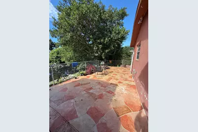 6922 SW 18th Ct, North Lauderdale, FL 33068 - Photo 4