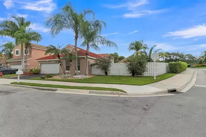 362 Bridgeton Rd, Weston, FL 33326 - Photo 4