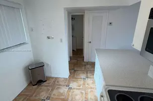 7850 Byron Ave, Miami Beach, FL 33141 - Photo 4