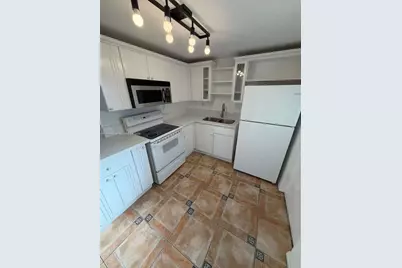 7850 Byron Ave #403, Miami Beach, FL 33141 - Photo 2