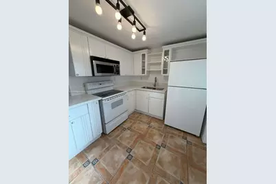 7850 Byron Ave #403, Miami Beach, FL 33141 - Photo 10