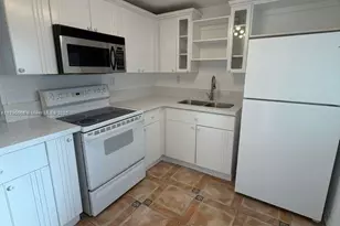 7850 Byron Ave, Miami Beach, FL 33141 - Photo 10