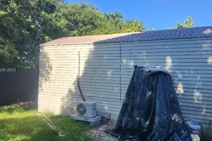 165 W 60th St, Hialeah, FL 33012 - Photo 6