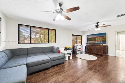 19491 SW 216th St, Miami, FL 33170 - Photo 18