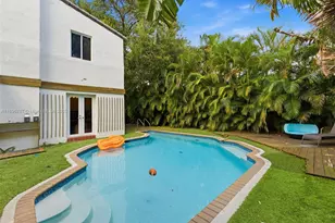 401 SW 28th Rd, Miami, FL 33129 - Photo 2