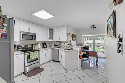 18536 NW 56th Pl, Miami Gardens, FL 33055 - Photo 10