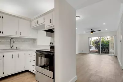 8000 SW 81st Dr #103, Miami, FL 33143 - Photo 6