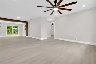 462 Muskegon Ave N, Fort Myers, FL 33905 - Photo 2