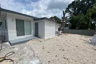 46 NW 44th St, Miami, FL 33127 - Photo 16