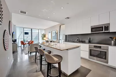 88 SW 7th St #1408, Miami, FL 33130 - Photo 4