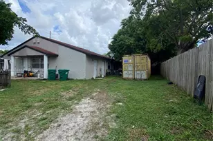 3956 NW 182nd Ln, Miami Gardens, FL 33055 - Photo 4