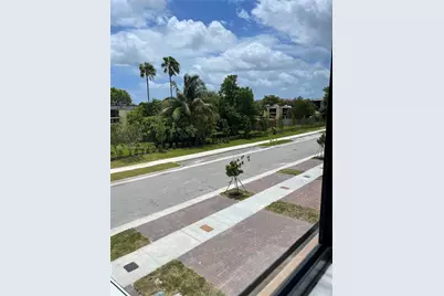 20588 NE 5th Pl #-, Miami, FL 33179 - Photo 24