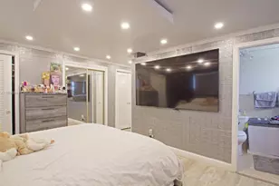 420 NE 12th Ave, Hallandale Beach, FL 33009 - Photo 20