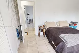 281 NE 112th St, Miami, FL 33161 - Photo 24