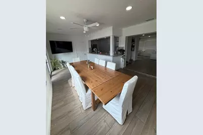 8600 NW 27th Pl, Sunrise, FL 33322 - Photo 8