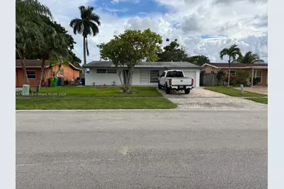 8600 NW 27th Pl, Sunrise, FL 33322 - Photo 1