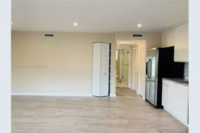2412 NE 26th St #4, Fort Lauderdale, FL 33305 - Photo 2