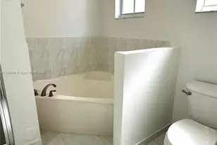 4316 NW 113th Ct, Doral, FL 33178 - Photo 10