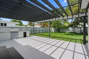 841 SE 11th Pl, Hialeah, FL 33010 - Photo 34