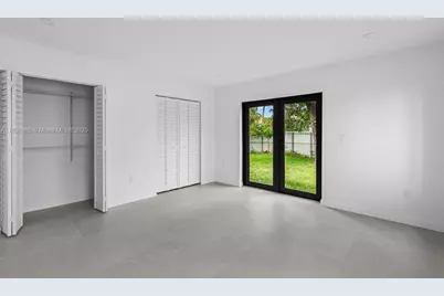 841 SE 11th Pl, Hialeah, FL 33010 - Photo 20