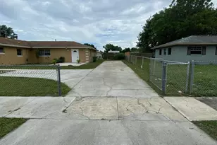 2707 Essex Ct, Fort Pierce, FL 34946 - Photo 1