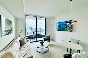 159 NE 6th St, Miami, FL 33132 - Photo 10