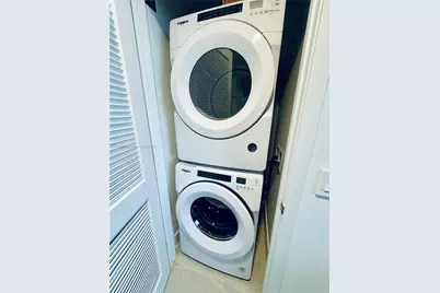 159 NE 6th St #4807, Miami, FL 33132 - Photo 4