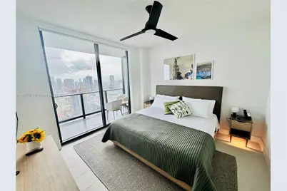 159 NE 6th St #4314, Miami, FL 33132 - Photo 2