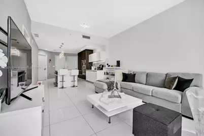 851 NE 1st Ave #806, Miami, FL 33132 - Photo 4