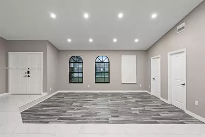 4490 SW 105th Ave, Davie, FL 33328 - Photo 8