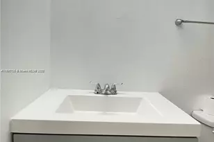 271 NW 177th St, Miami Gardens, FL 33169 - Photo 10