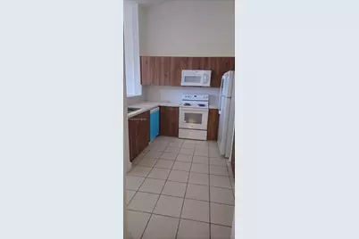 2551 SE 16th Ter #202, Homestead, FL 33035 - Photo 8