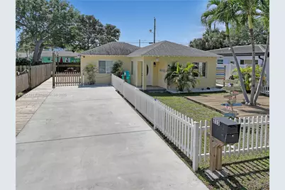 213 E 25th St, Riviera Beach, FL 33404 - Photo 16