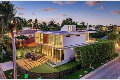 201 Palm Ave, Miami Beach, FL 33139 - Photo 2