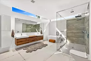 201 Palm Ave, Miami Beach, FL 33139 - Photo 16