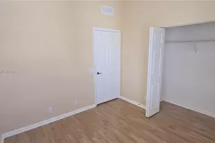 3020 Laurel Ridge Cir, Riviera Beach, FL 33404 - Photo 12