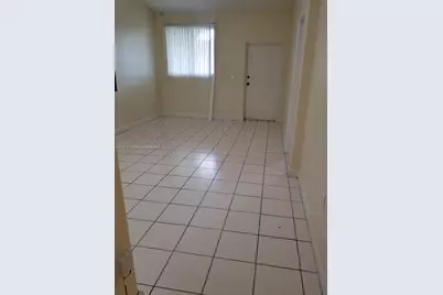 1663 SE 27th Dr #202, Homestead, FL 33035 - Photo 4