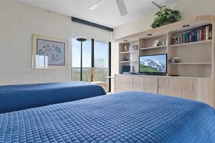 3701 N Country Club Dr, Aventura, FL 33180 - Photo 14